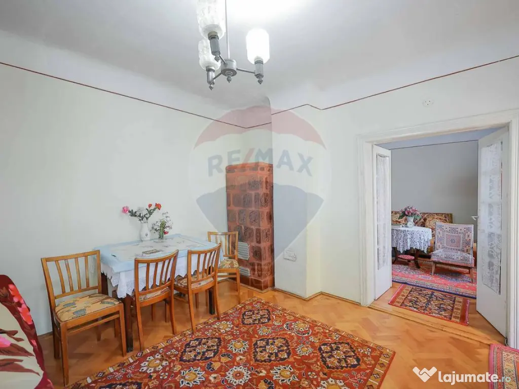 Casă cu 2 camere de vânzare în zona Ioșia Strada Arț...