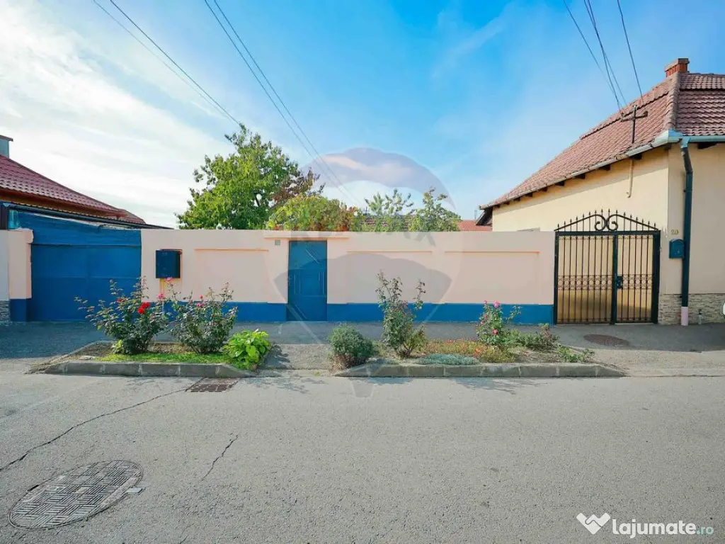 Casă cu 2 camere de vânzare în zona Ioșia Strada Arț...