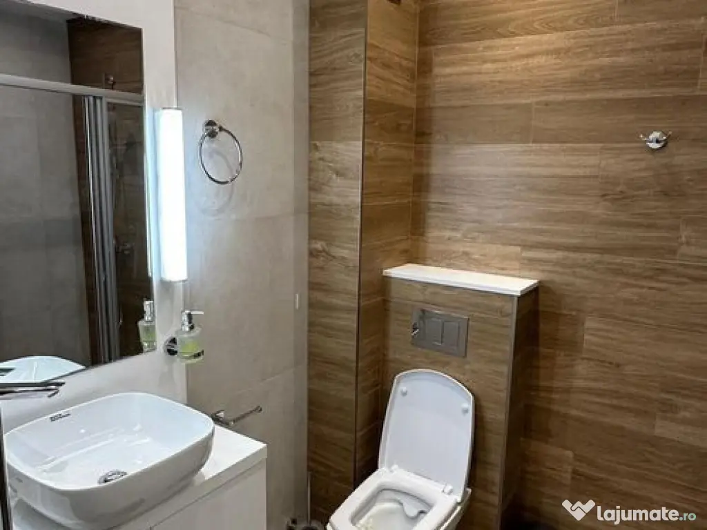 Apartament cu doua camere in zona Palazu Mare mobiliat /u... 