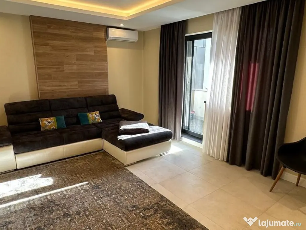 Apartament cu doua camere in zona Palazu Mare mobiliat /u... 