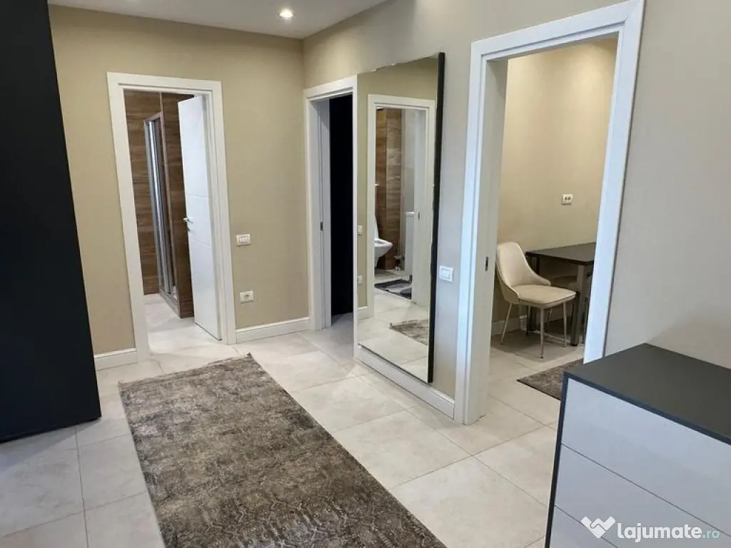 Apartament cu doua camere in zona Palazu Mare mobiliat /u... 