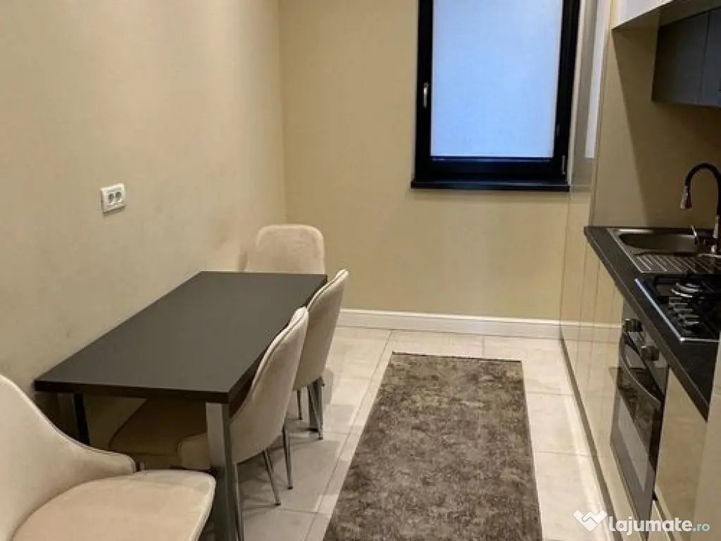 Apartament cu doua camere in zona Palazu Mare mobiliat /u... 