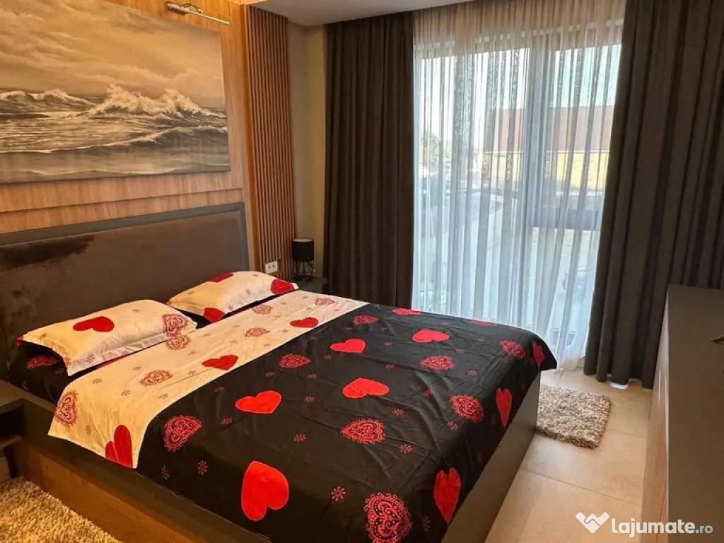 Apartament cu doua camere in zona Palazu Mare mobiliat /u... 