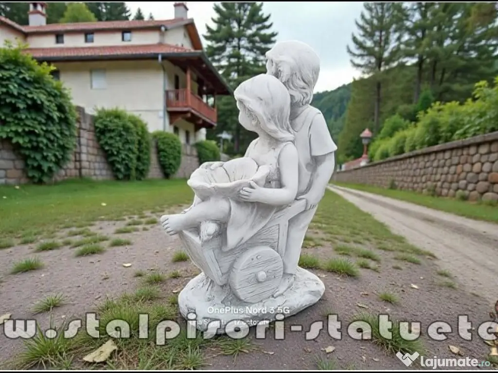 Statuetă copii cu roabă, gri antichizat, model S98. 