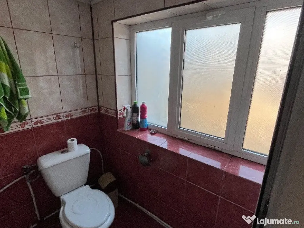 Casa zona sos:Rm Sarat 