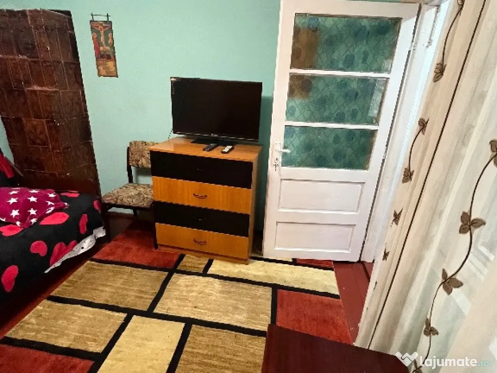 Casa zona sos:Rm Sarat 