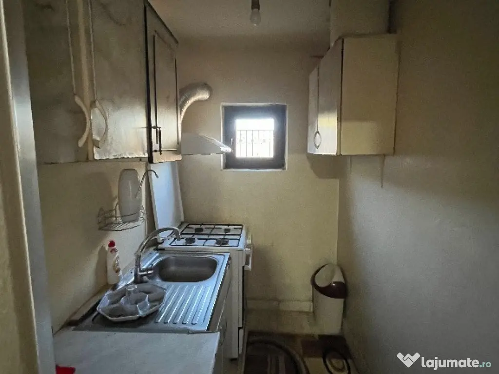 Casa zona sos:Rm Sarat 