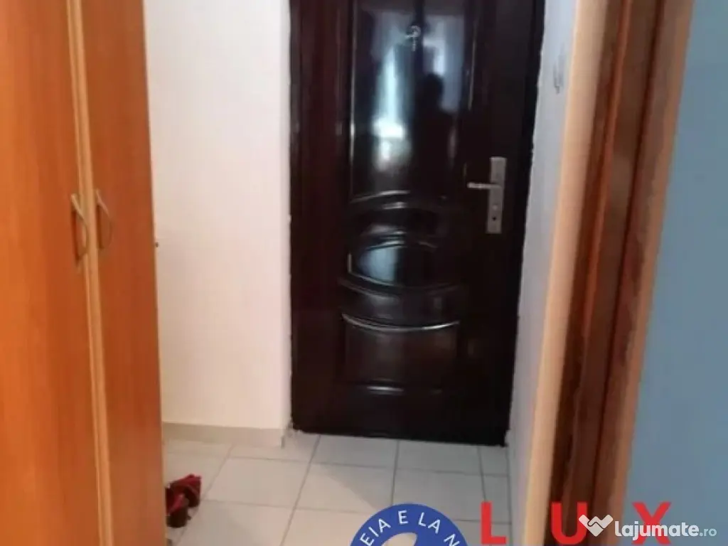 ID 1342 DE VÂNZAREA garsonieră confort 1 