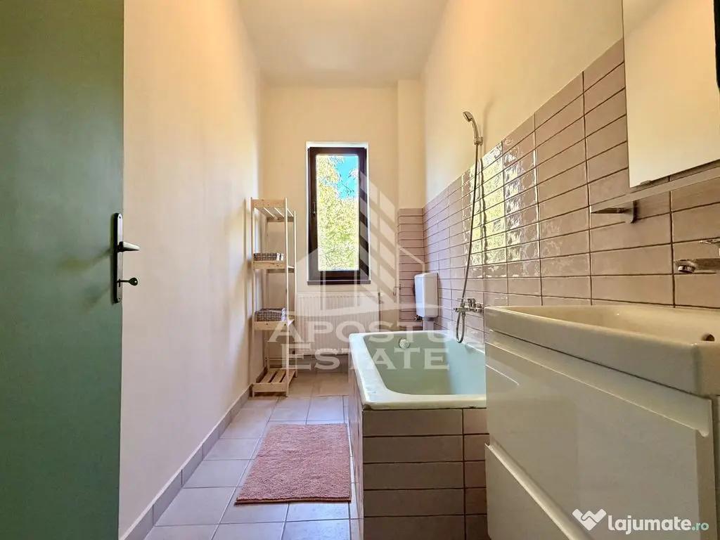 Apartament prima inchiriere curte comuna centrala 