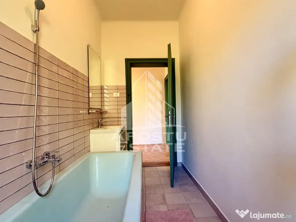 Apartament prima inchiriere curte comuna centrala 