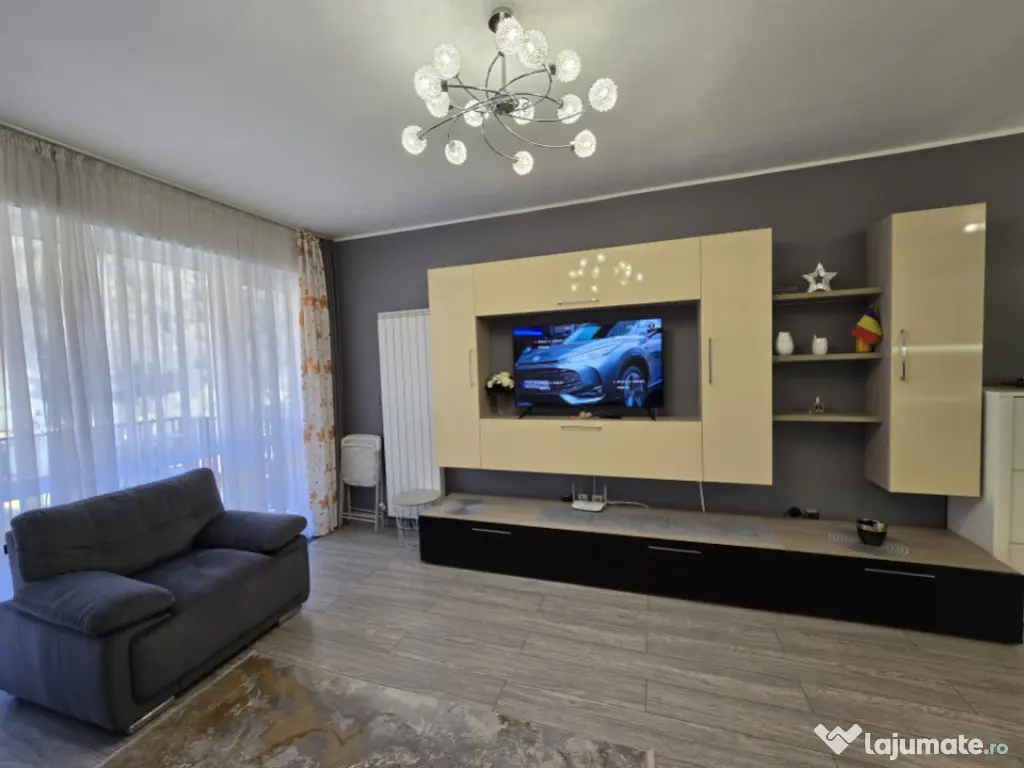Apartament modern în Sinaia | Loc de parcare + Piscină în