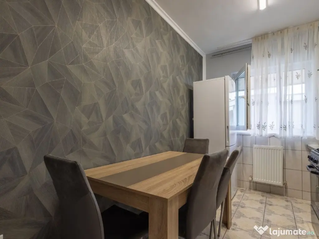 Apartament 2 camere decomandat zona Eroilor 