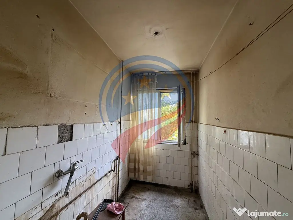 Apartament 3 camere de vanzare/Racheta/Craiovita 