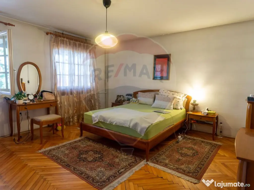 Casă / Vilă, 10 cam., Lidl Salaj, multifunctionala