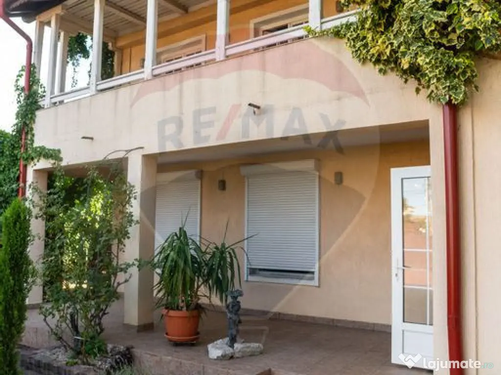 Casă / Vilă, 10 cam., Lidl Salaj, multifunctionala