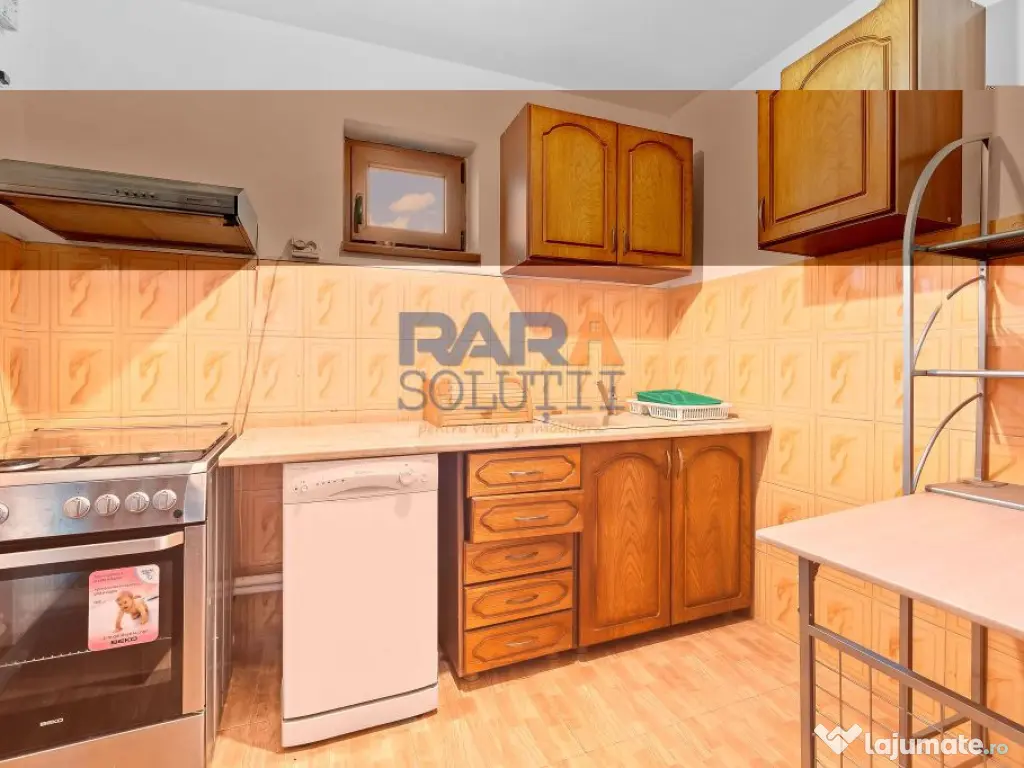 Vilă cu 6 dormitoare, 2 garaje, anexe multiple - 2076 mp... 