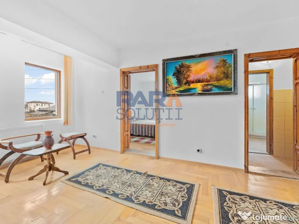 Vilă cu 6 dormitoare, 2 garaje, anexe multiple - 2076 mp... 