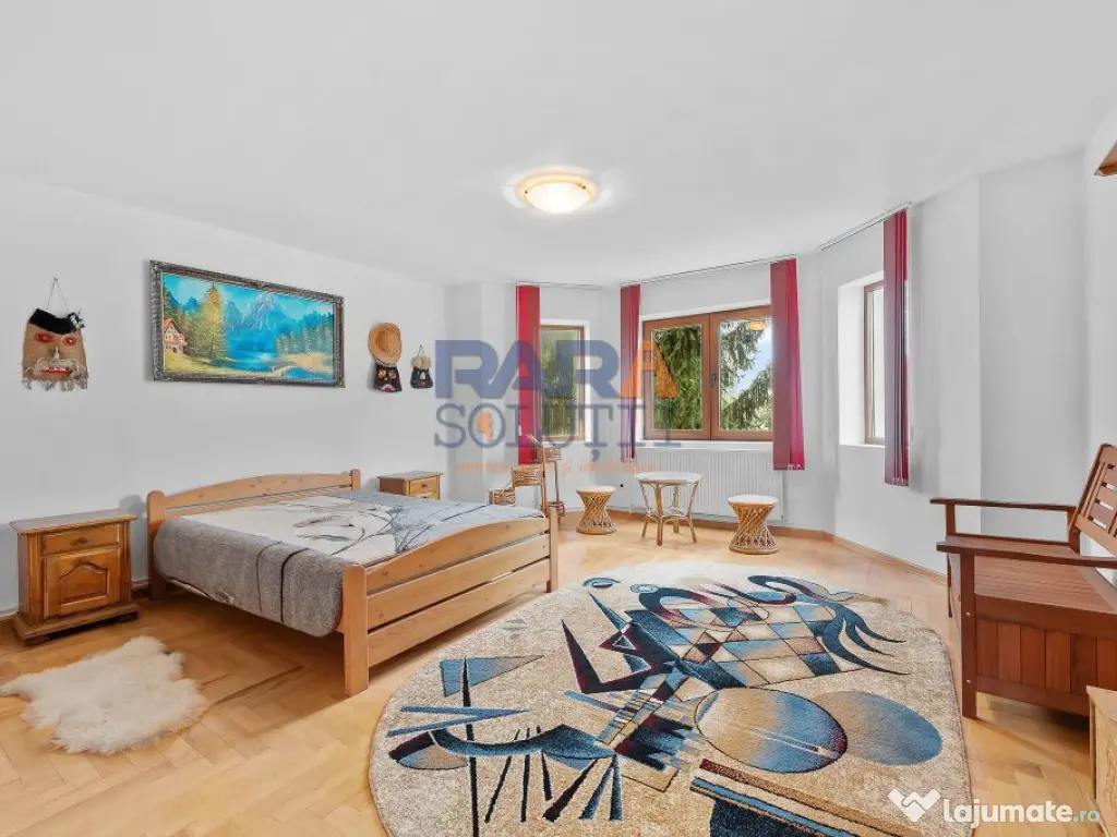 Vilă cu 6 dormitoare, 2 garaje, anexe multiple - 2076 mp... 