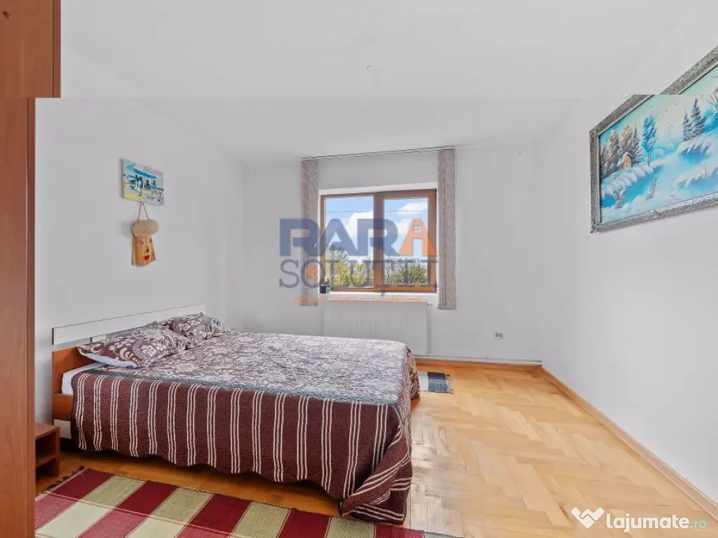 Vilă cu 6 dormitoare, 2 garaje, anexe multiple - 2076 mp... 