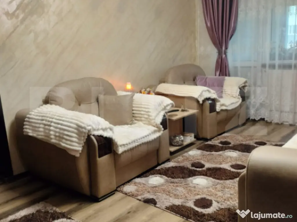 Apartament de vanzare, cu 2 camere, spațios și complet ren