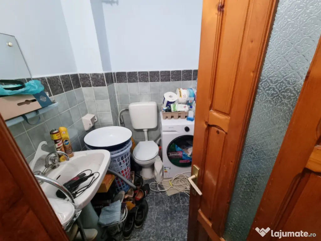 Neagoe Vodă- 3 camere decomandate/două balcoane/privelișt 