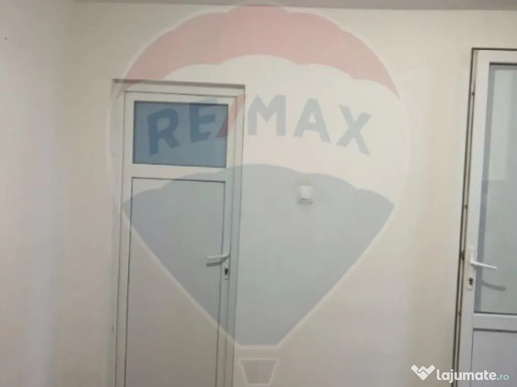 Casa cu 3 camere pretabilă pentru Spațiu Comercial în ... 