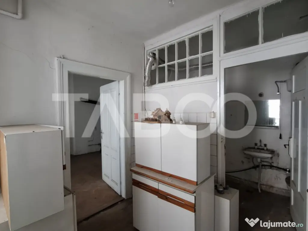 Casa individuala de vanzare in Centrul Istoric strada Maneju