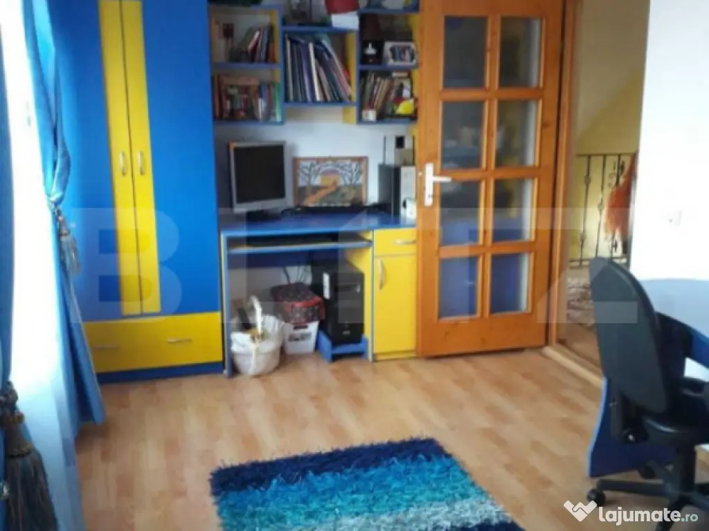 Vila 4 camere, 150 mp, zona Bucium