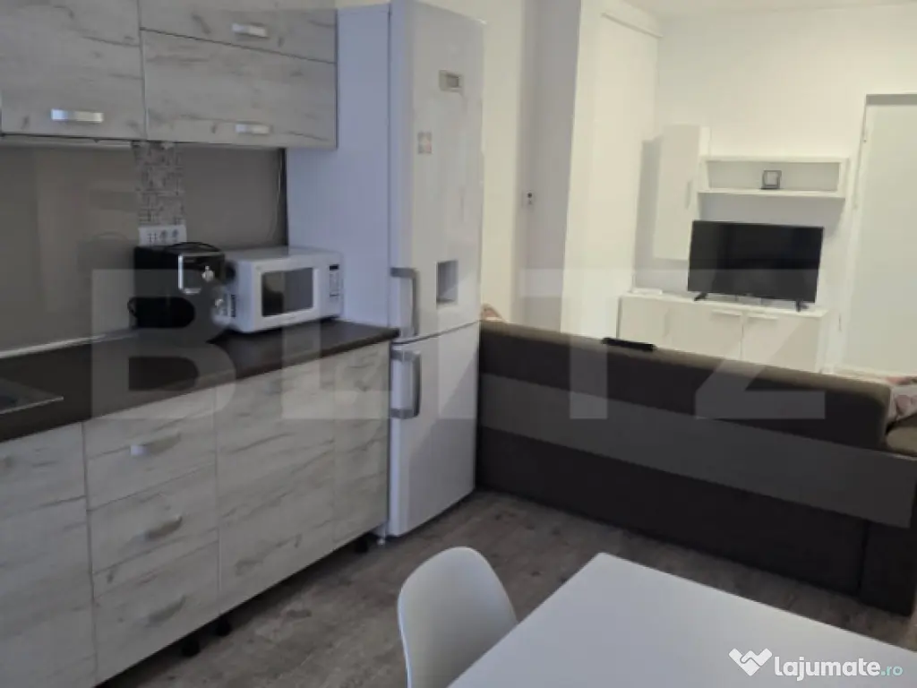 Apartament cu 3 camere, 47 mp, parcare subterana, zona Vivo