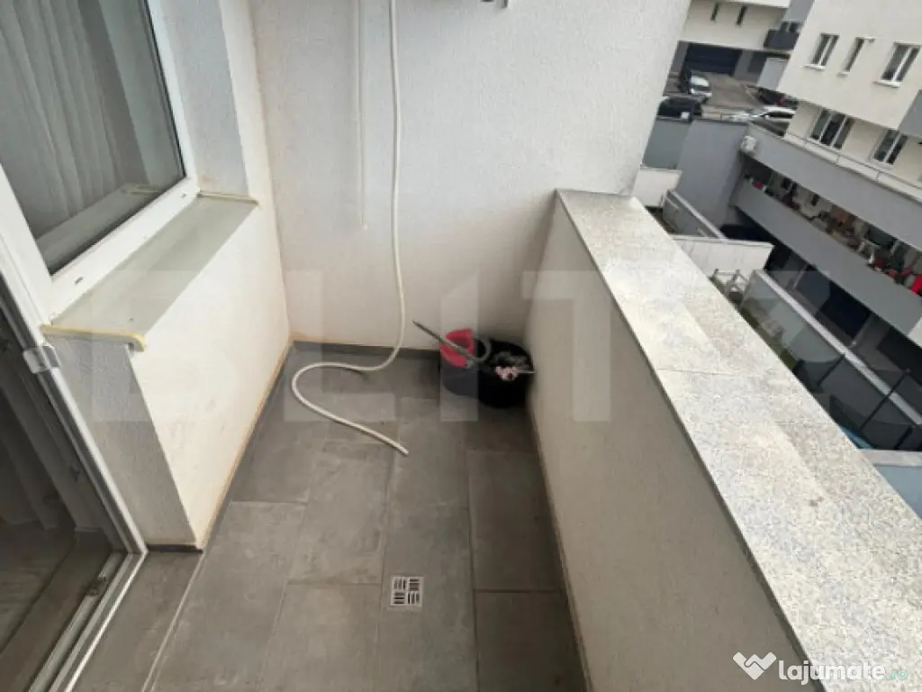 Apartament cu 3 camere, 47 mp, parcare subterana, zona Vivo