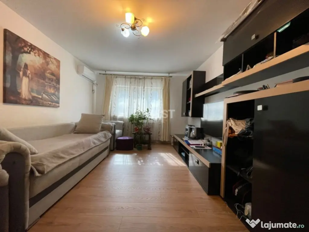 Apartament de vanzare, 3 camere, Etajul 1, zona Canta - Prof