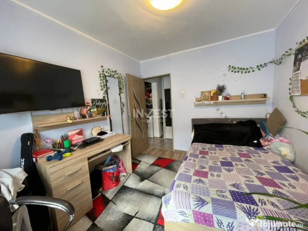 Apartament de vanzare, 3 camere, Etajul 1, zona Canta - Prof