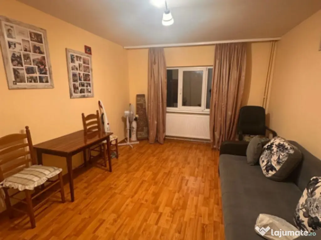 Apartament 4 camere de vanzare, Tomis Nord-, Constanta