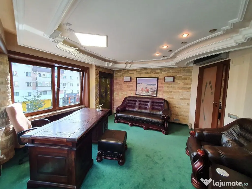 Apartament cu 3 camere de vanzare in Campina - Zona ultra... 