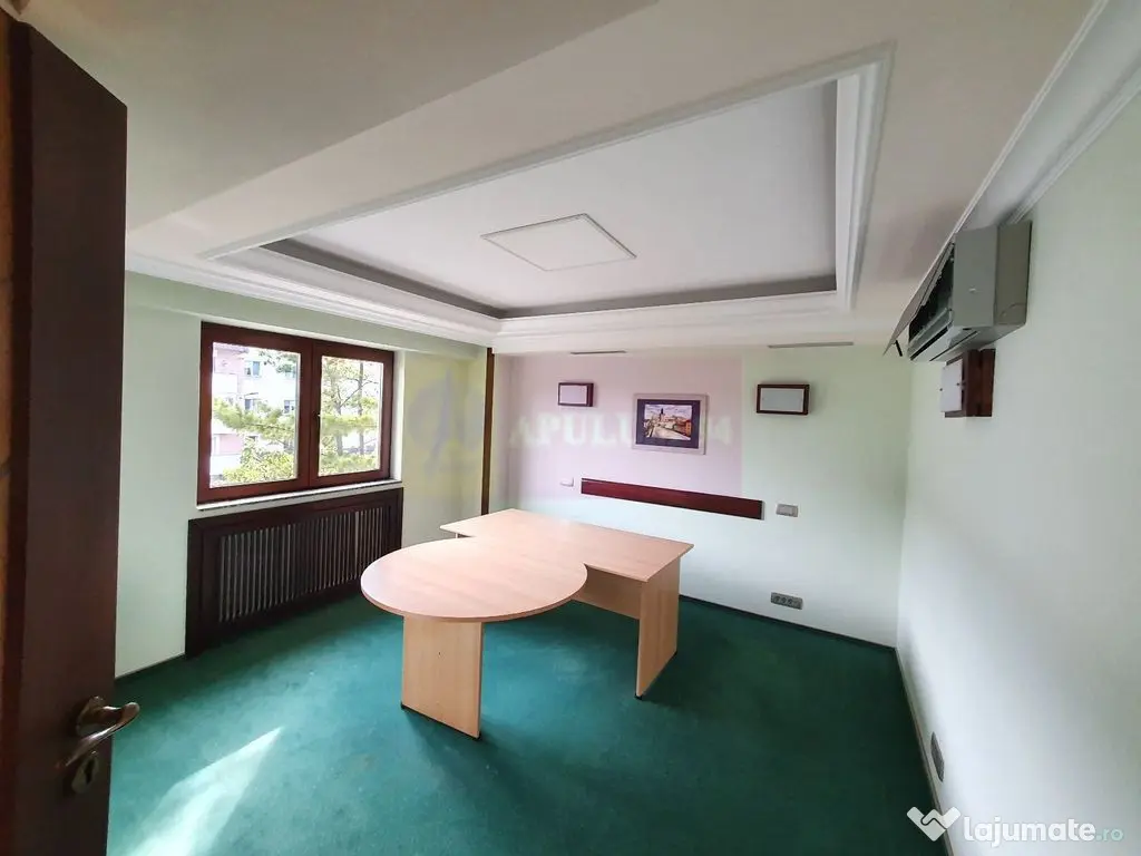 Apartament cu 3 camere de vanzare in Campina - Zona ultra... 