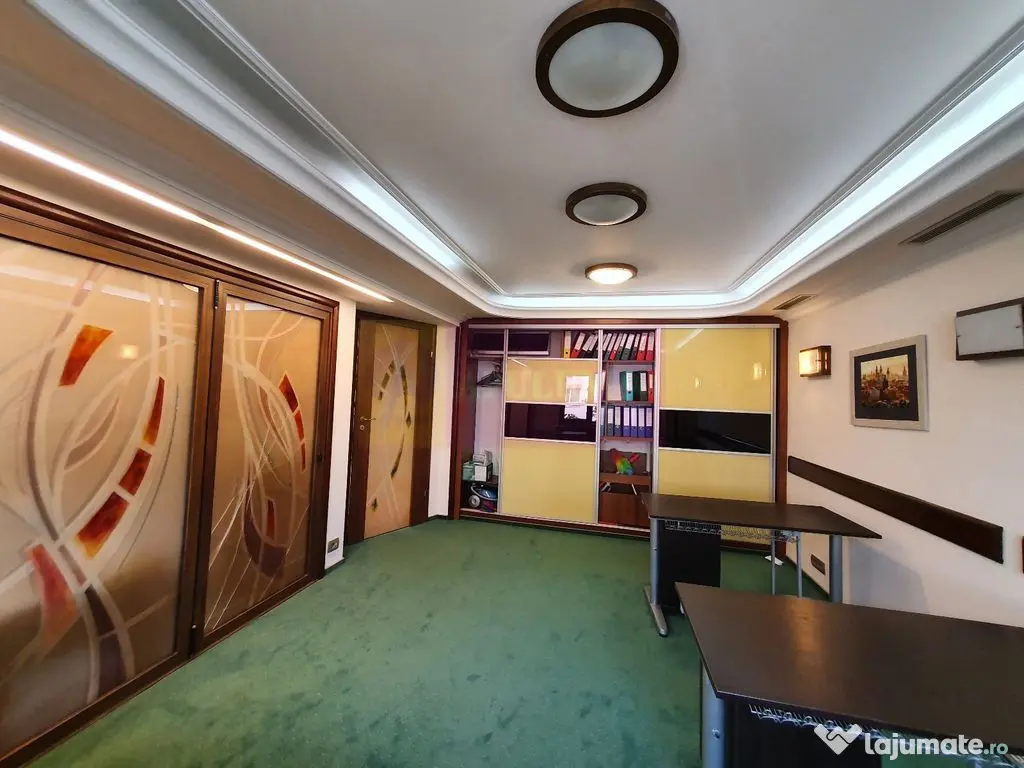 Apartament cu 3 camere de vanzare in Campina - Zona ultra... 