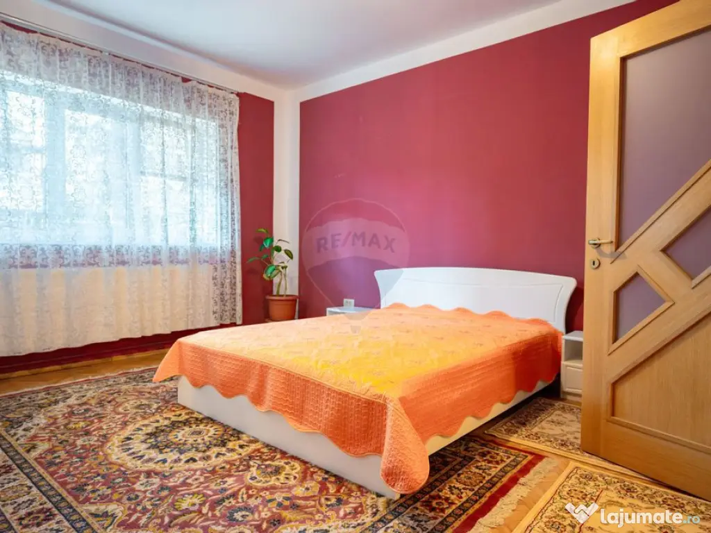 De inchiriat apartament 3 camere la casă, zona Florilor ... 