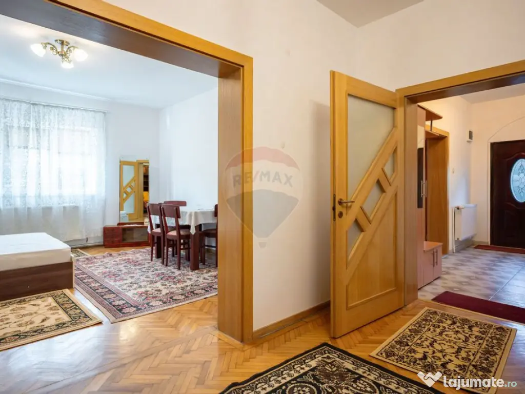 De inchiriat apartament 3 camere la casă, zona Florilor ... 