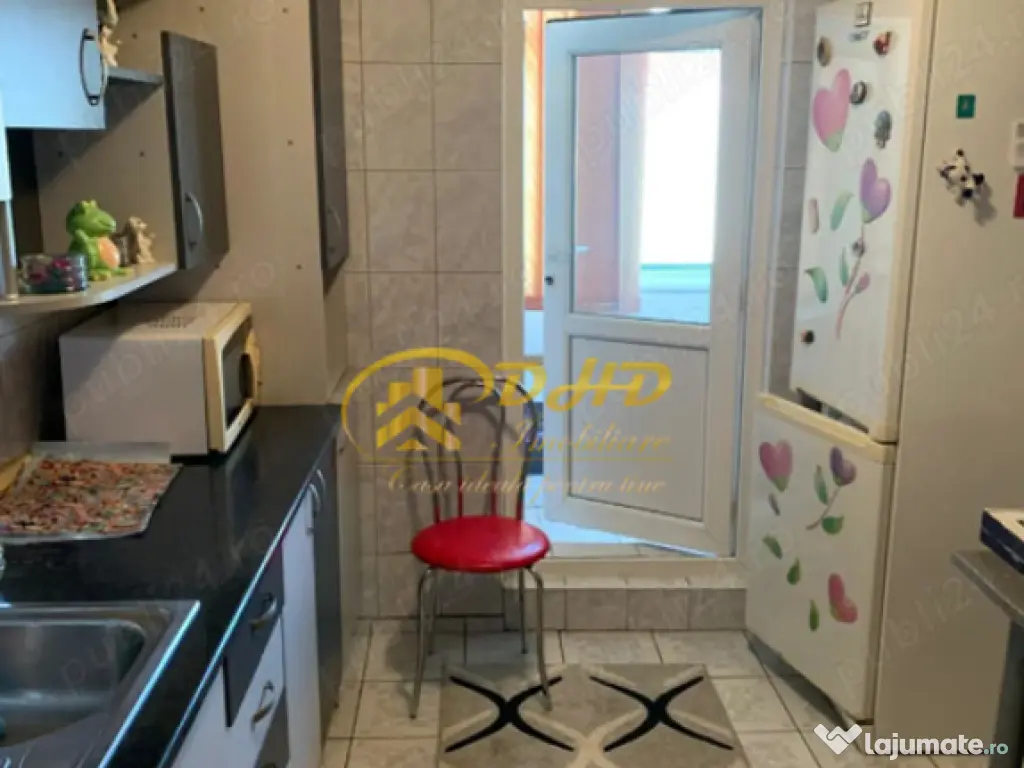 Apartament de vanzare cu 2 camere in Nicolina 