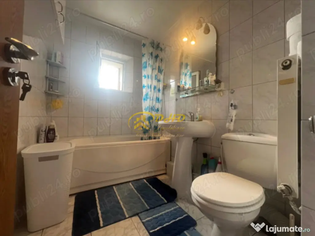 Apartament de vanzare cu 2 camere in Nicolina 