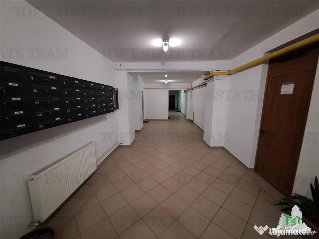 Apartament 3 camere - central - - Braila