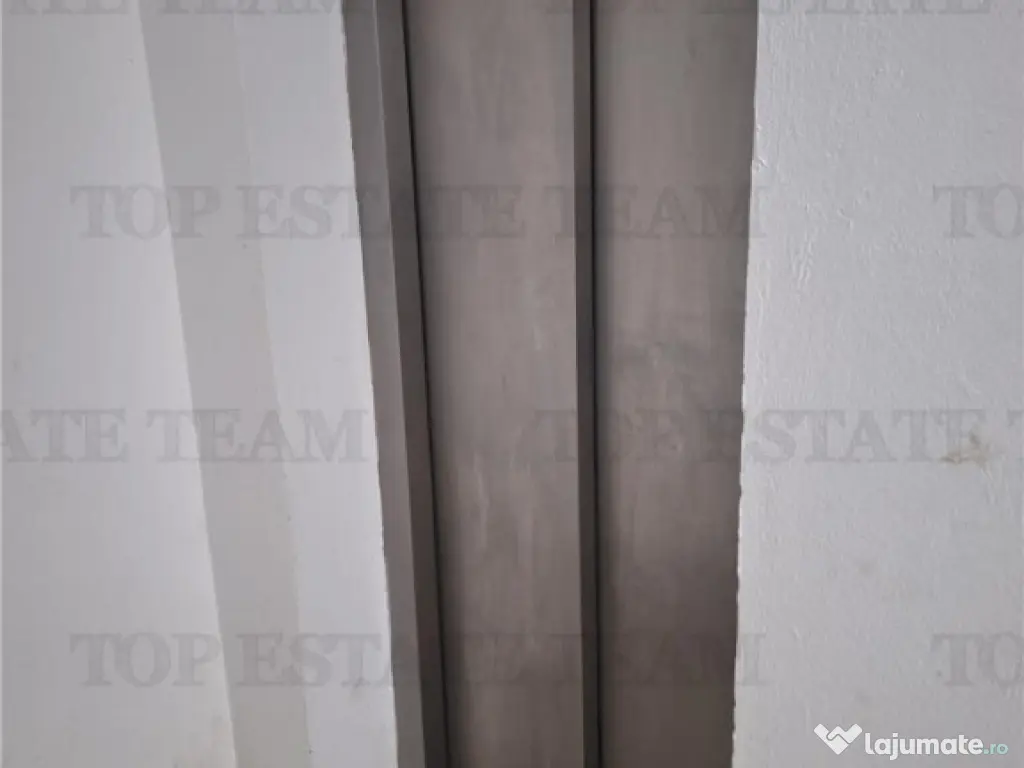 Apartament 3 camere - central - - Braila