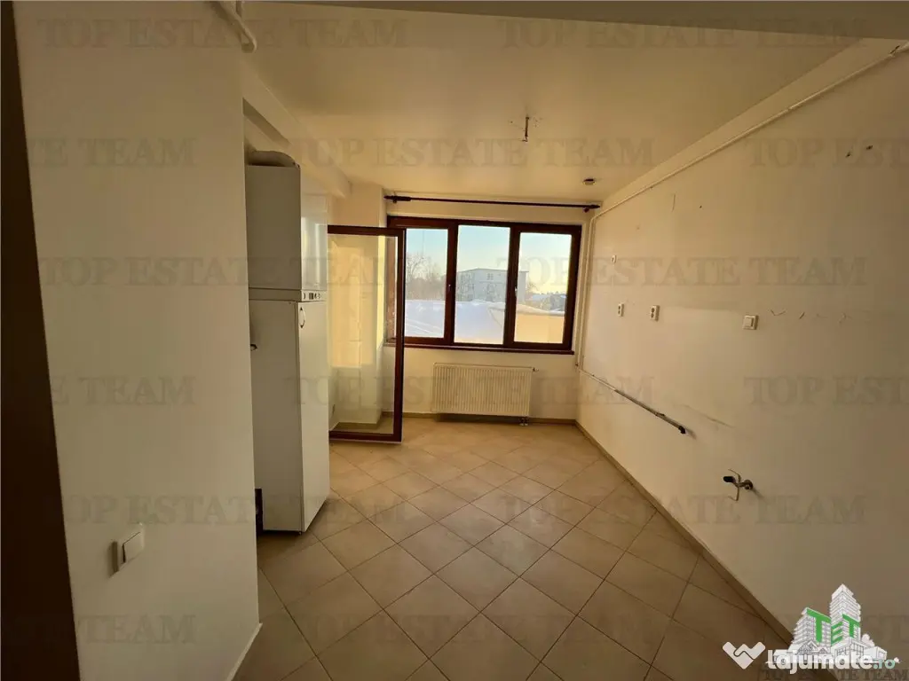 Apartament 3 camere - central - - Braila