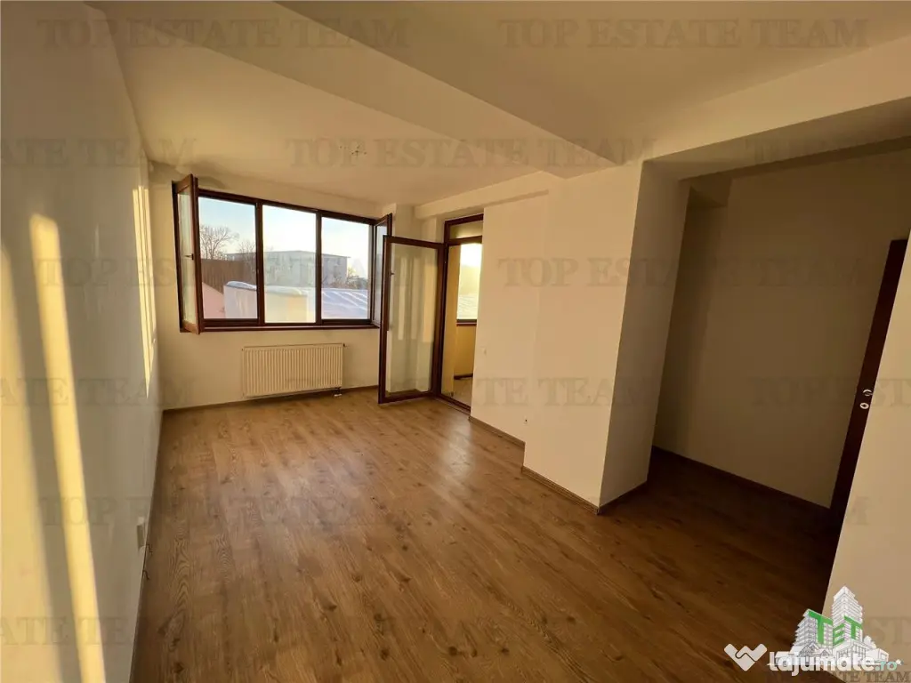Apartament 3 camere - central - - Braila