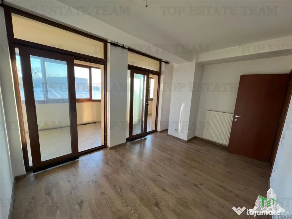 Apartament 3 camere - central - - Braila