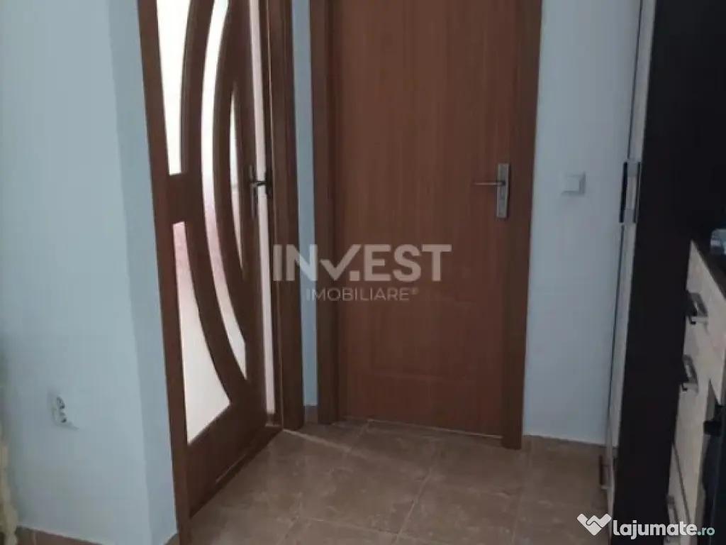 Apartament 2 cam. decomandat, et. 2, Str. Principala, CUG