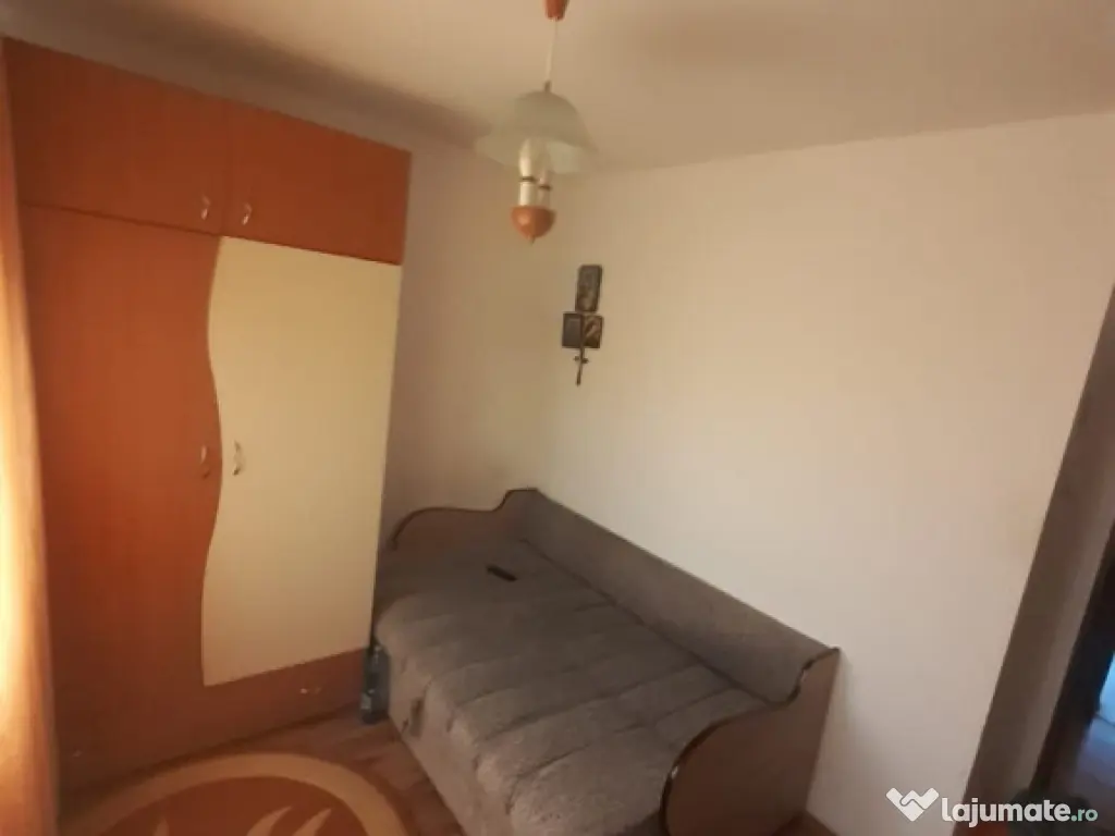 Apartament 3 camere Darste ,decomandat,121500Euro neg 