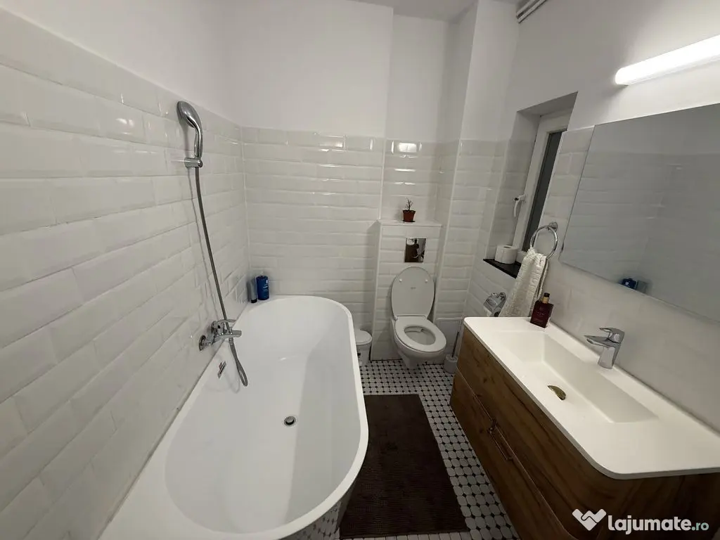 Apartament 6 camere Ultracentral 