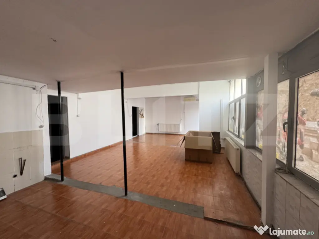 Spatiu comercial, 74 mp, Rovinari