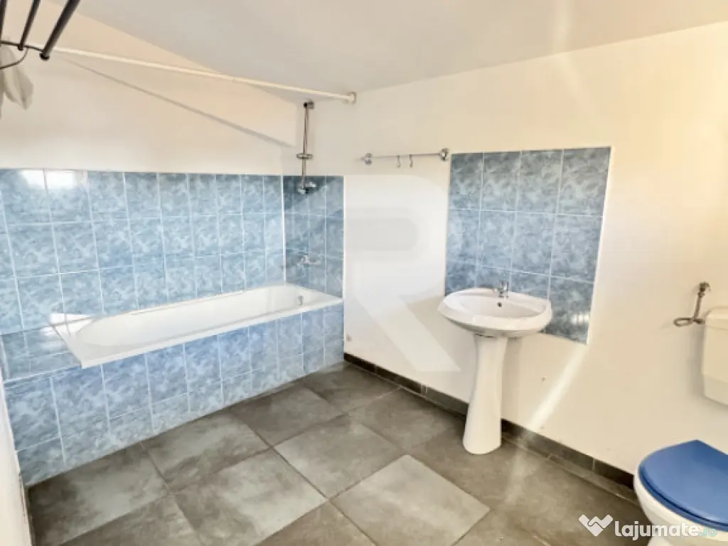 Spațiu comercial/birouri de închiriere, P+1+M, 260 mp, lâ 